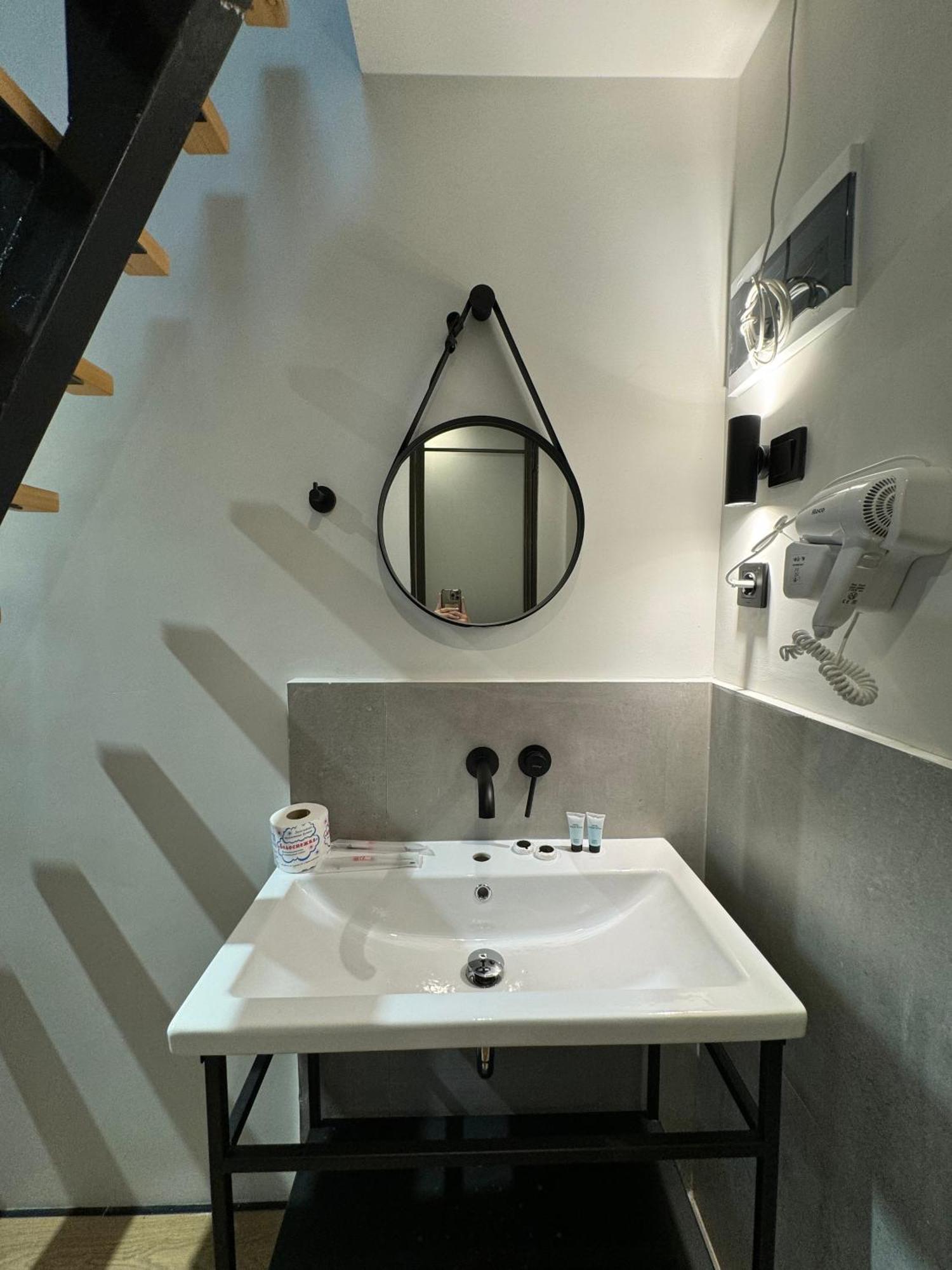 Mosh Mosh Boutique Hotel Ałma Ata Zewnętrze zdjęcie