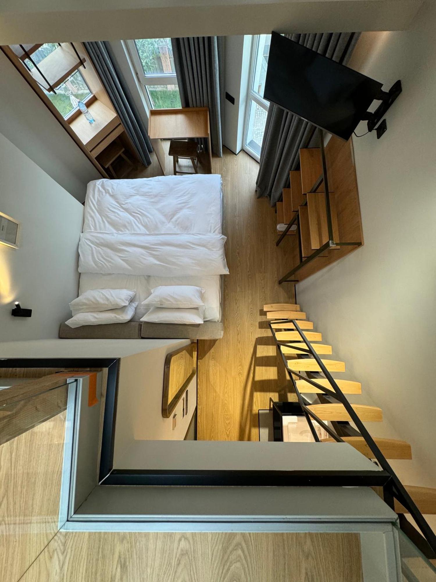 Mosh Mosh Boutique Hotel Ałma Ata Zewnętrze zdjęcie