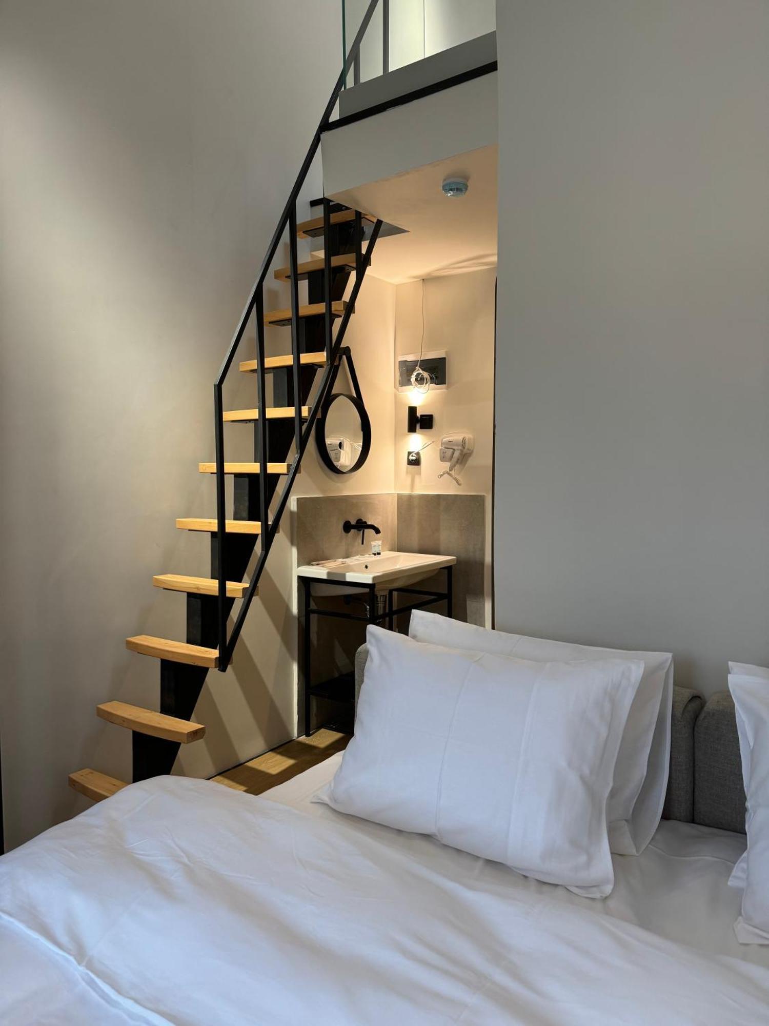 Mosh Mosh Boutique Hotel Ałma Ata Zewnętrze zdjęcie